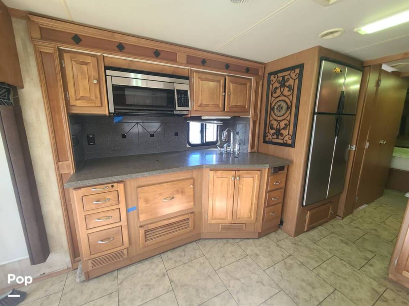 A photo of this 2009 Tiffin Allegro Bay 35TSB