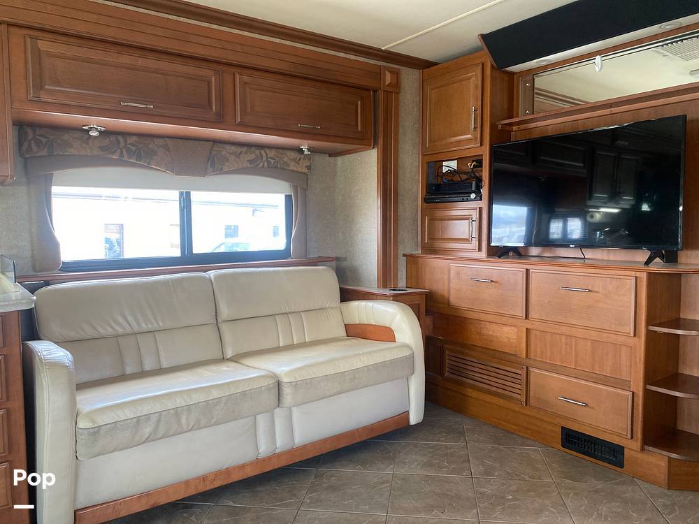 2010 Fleetwood Discovery 40X in hillsboro OH