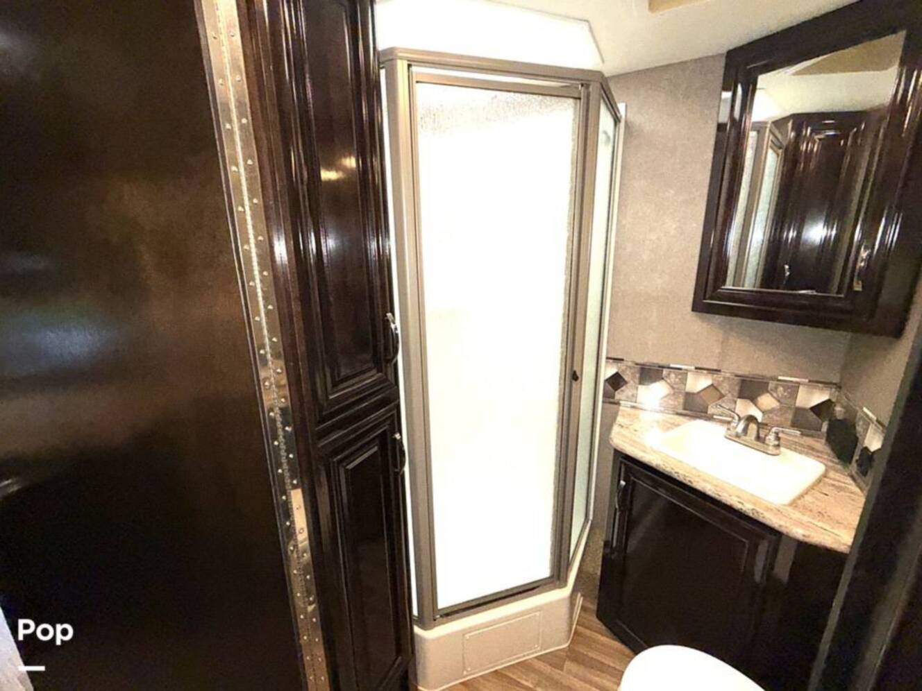 A photo of this 2017 Thor Motor Coach Quantum WS31