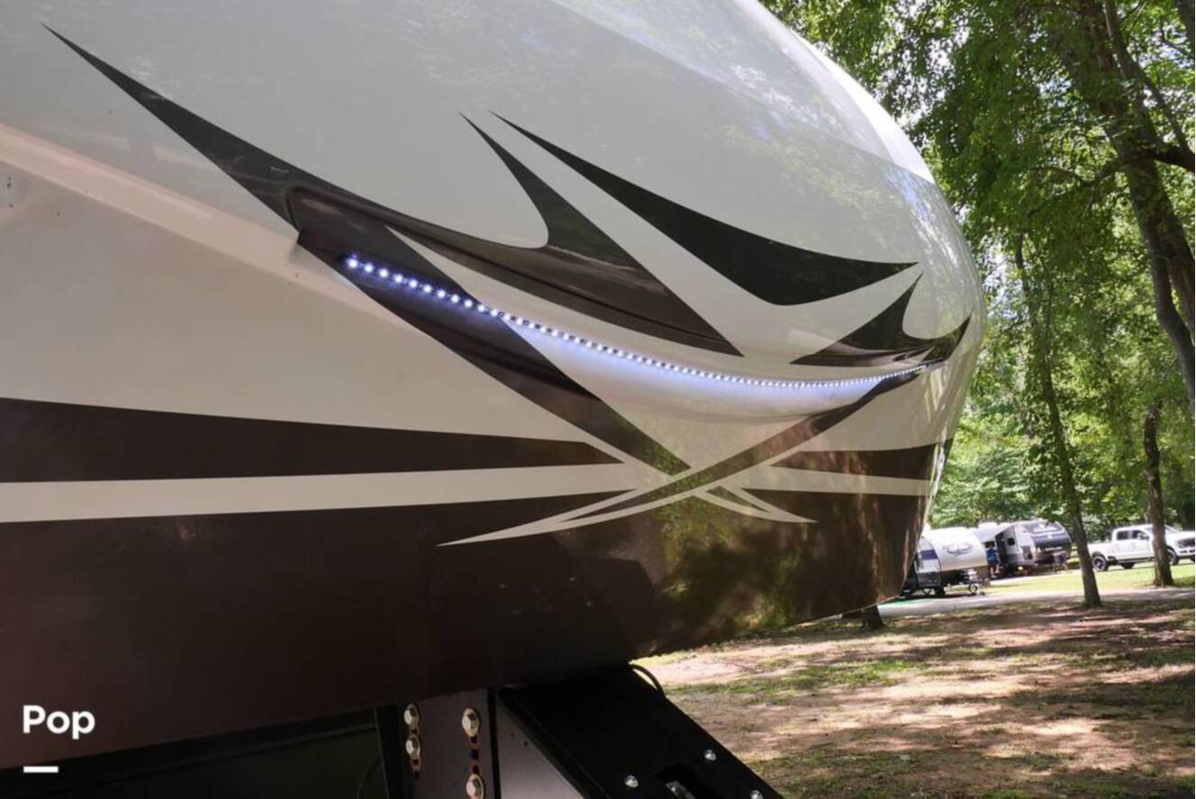 A photo of this 2022 Vanleigh Rv Beacon 42RDB