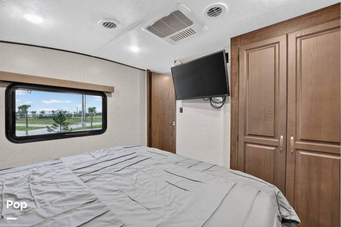 A photo of this 2023 Shasta Phoenix 367BH