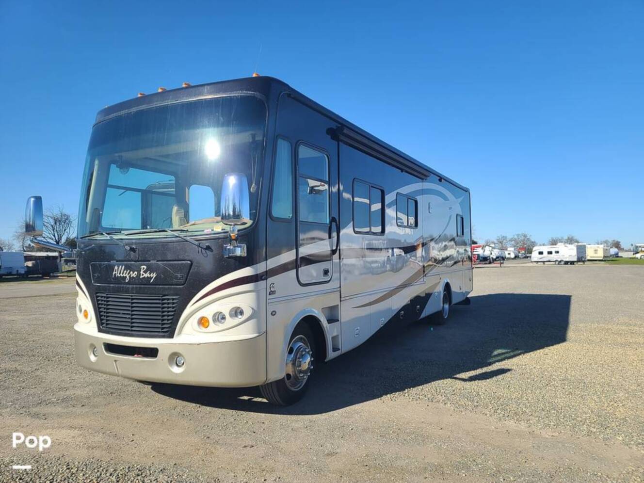 A photo of this 2009 Tiffin Allegro Bay 35TSB