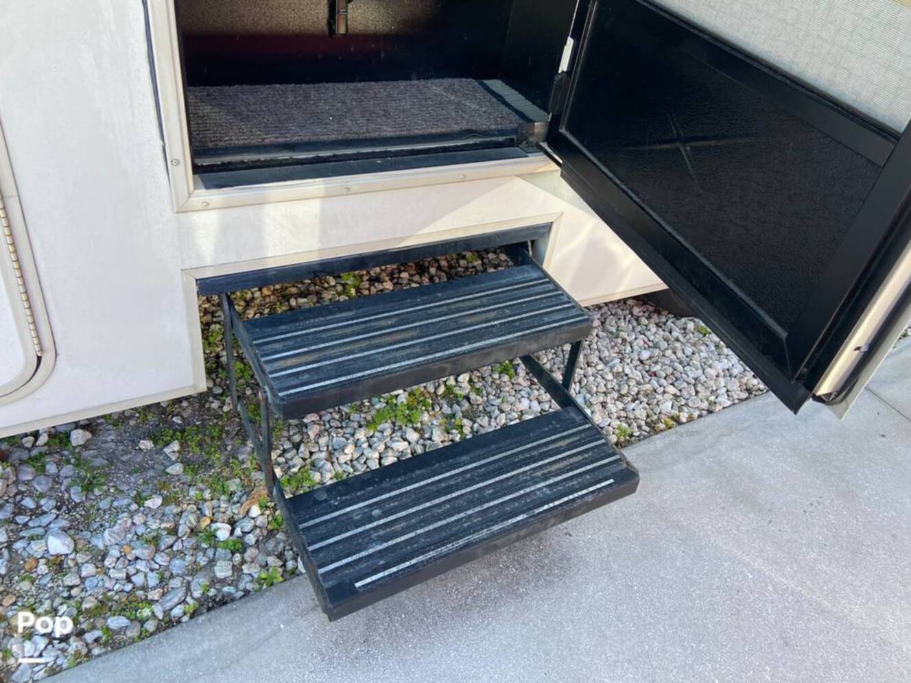 A photo of this 2017 Winnebago Sunstar 29VE