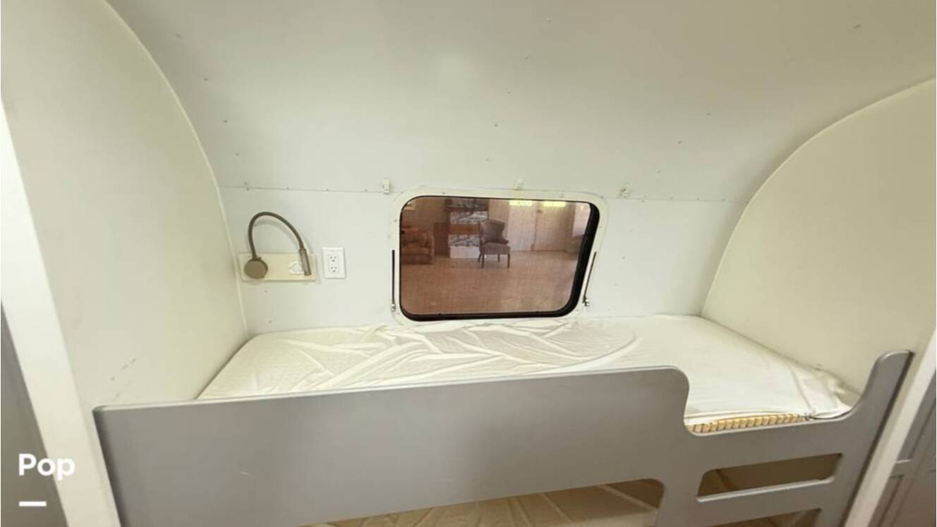A photo of this 1973 Airstream Sovereign 31