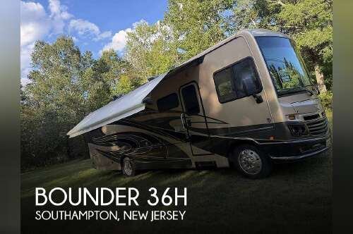 2018 Fleetwood Bounder 36H in southampton NJ