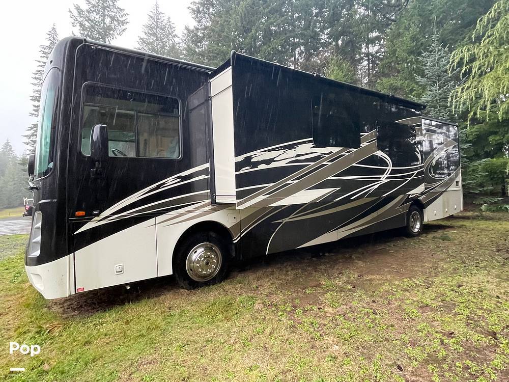 2020 Coachmen Sportscoach 365RB in castle rock WA
