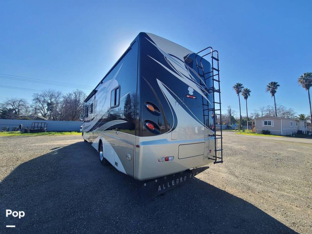 A photo of this 2009 Tiffin Allegro Bay 35TSB