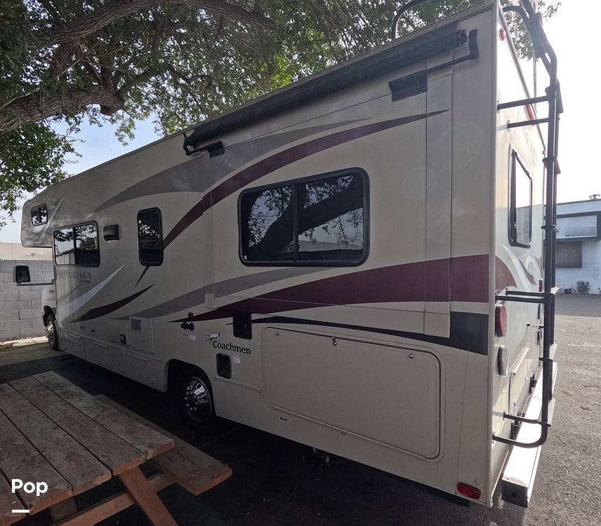 2017 Coachmen Leprechaun 260RS in chatsworth CA