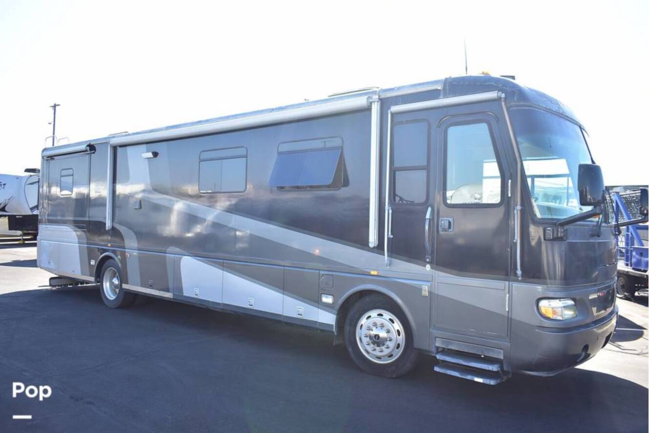 A photo of this 2006 Airstream Land Yacht A37