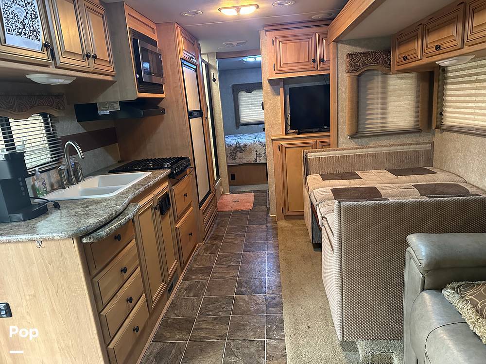 2011 Thor Motor Coach Windsport 32A in newport news VA