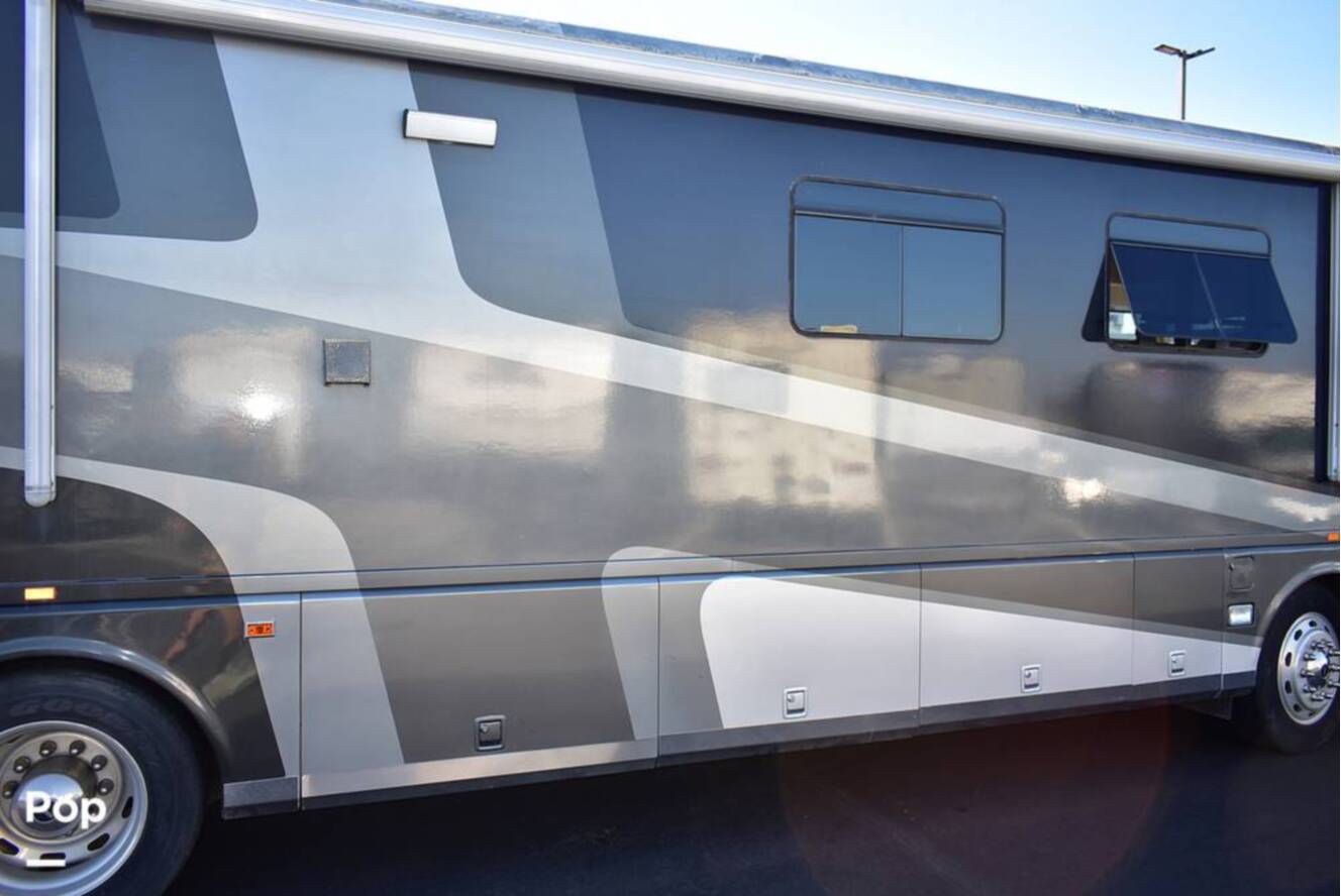 A photo of this 2006 Airstream Land Yacht A37