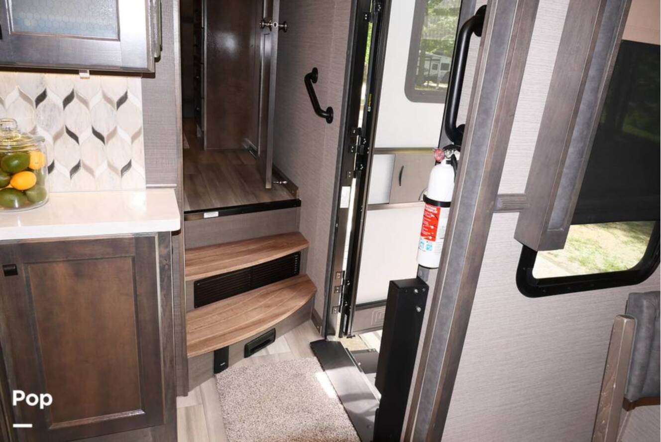 A photo of this 2022 Vanleigh Rv Beacon 42RDB