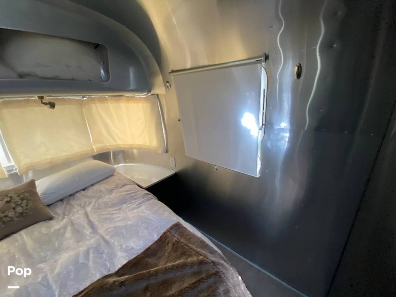 A photo of this 2014 Airstream International Serenity 27FB