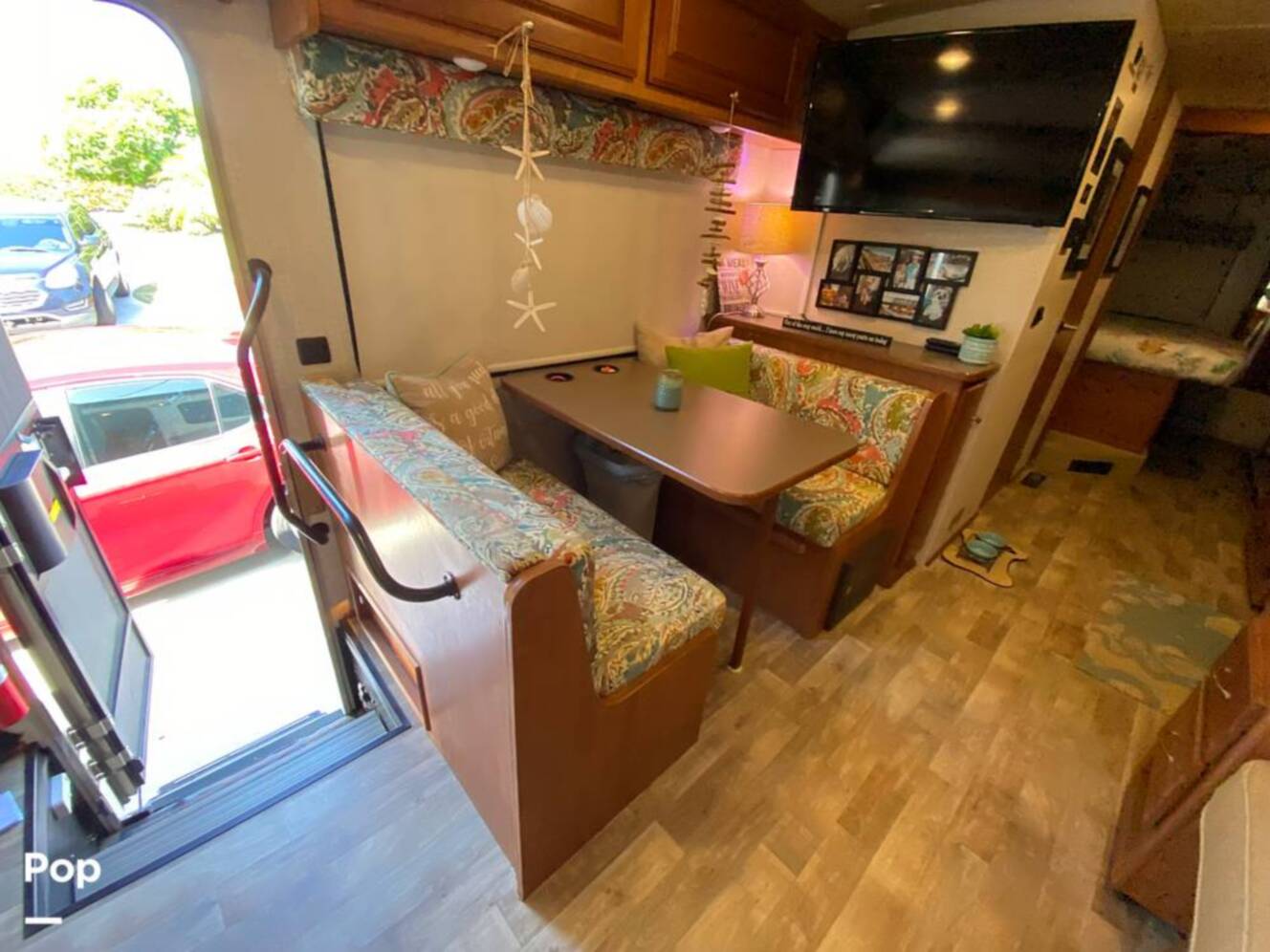 A photo of this 2017 Winnebago Sunstar 29VE