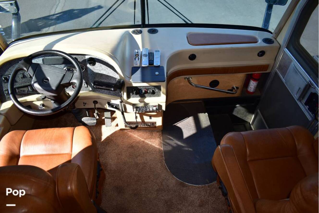 A photo of this 2006 Airstream Land Yacht A37
