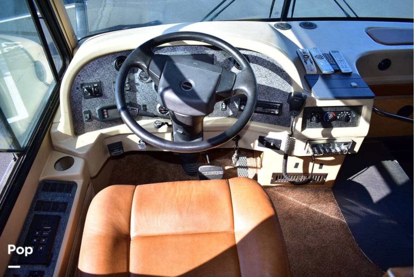A photo of this 2006 Airstream Land Yacht A37