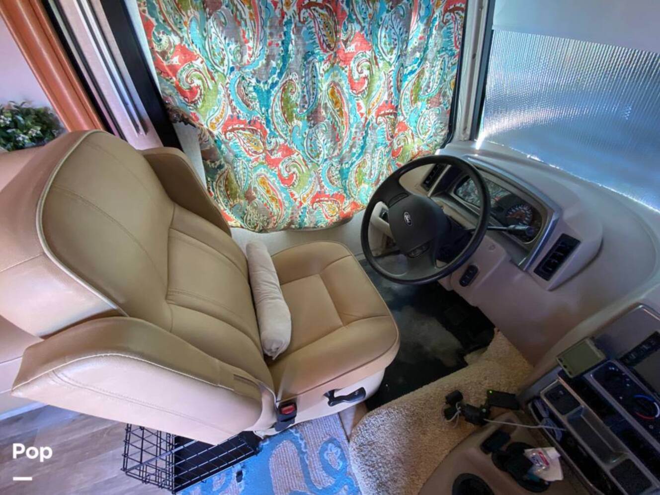 A photo of this 2017 Winnebago Sunstar 29VE