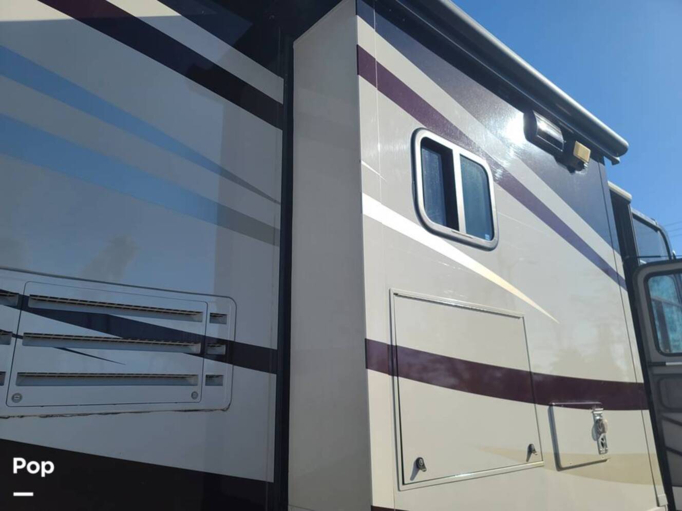 A photo of this 2009 Tiffin Allegro Bay 35TSB