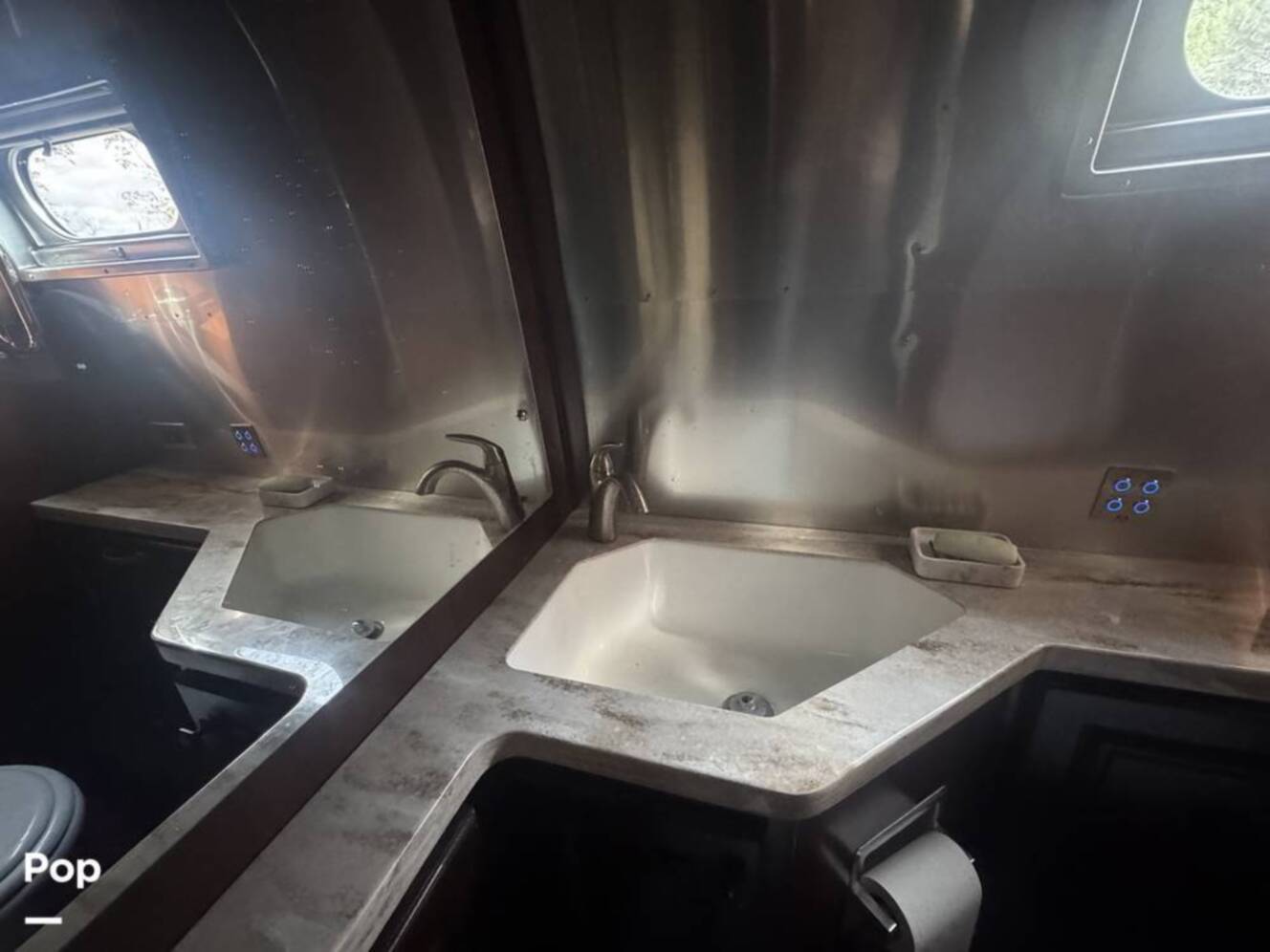 A photo of this 2020 Airstream Classic 30RB Twin