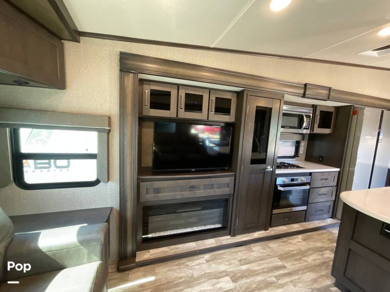 A photo of this 2022 Grand Design Reflection 337RLS