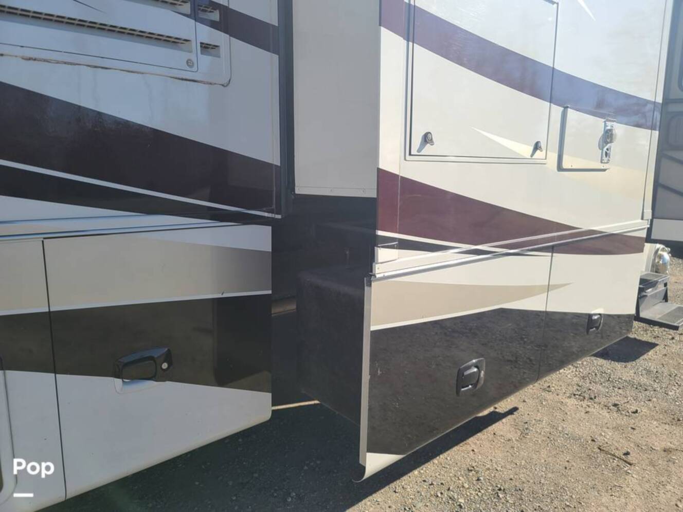 A photo of this 2009 Tiffin Allegro Bay 35TSB