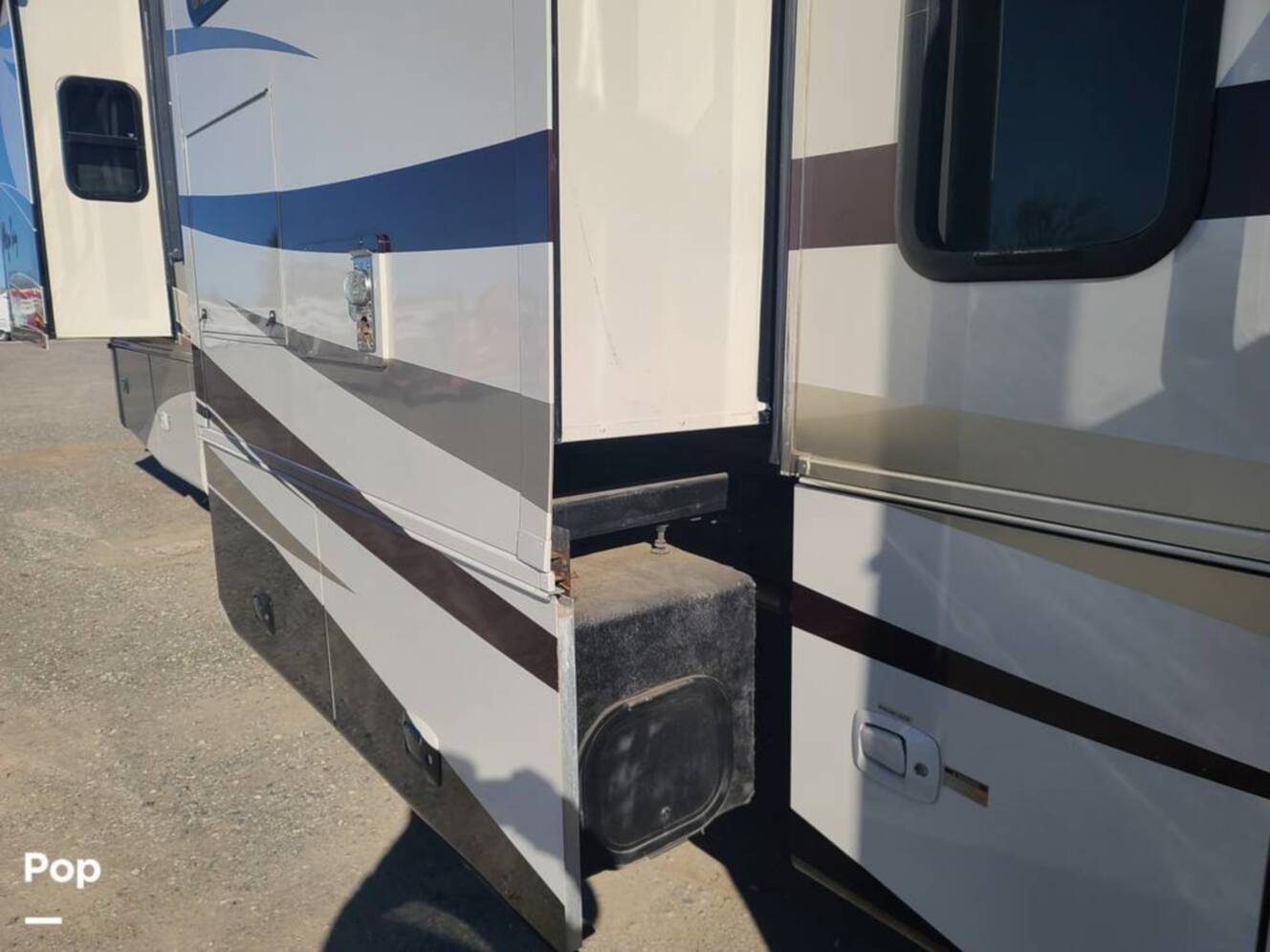 A photo of this 2009 Tiffin Allegro Bay 35TSB