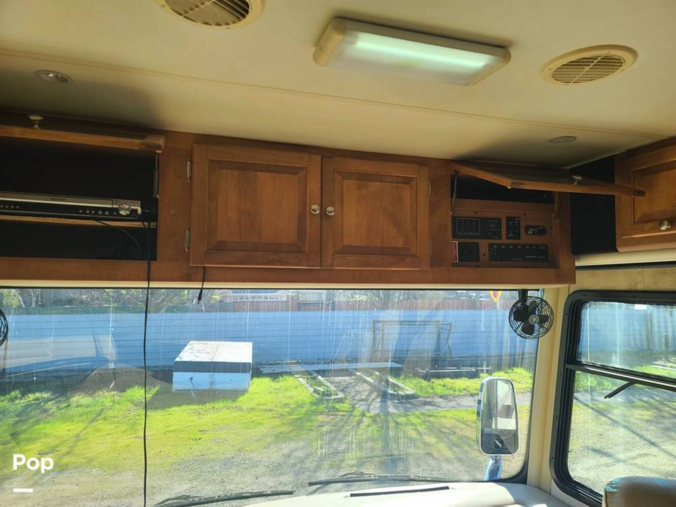 A photo of this 2009 Tiffin Allegro Bay 35TSB