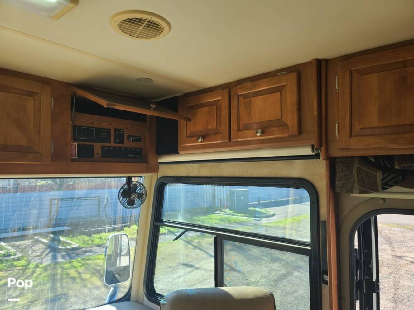 A photo of this 2009 Tiffin Allegro Bay 35TSB