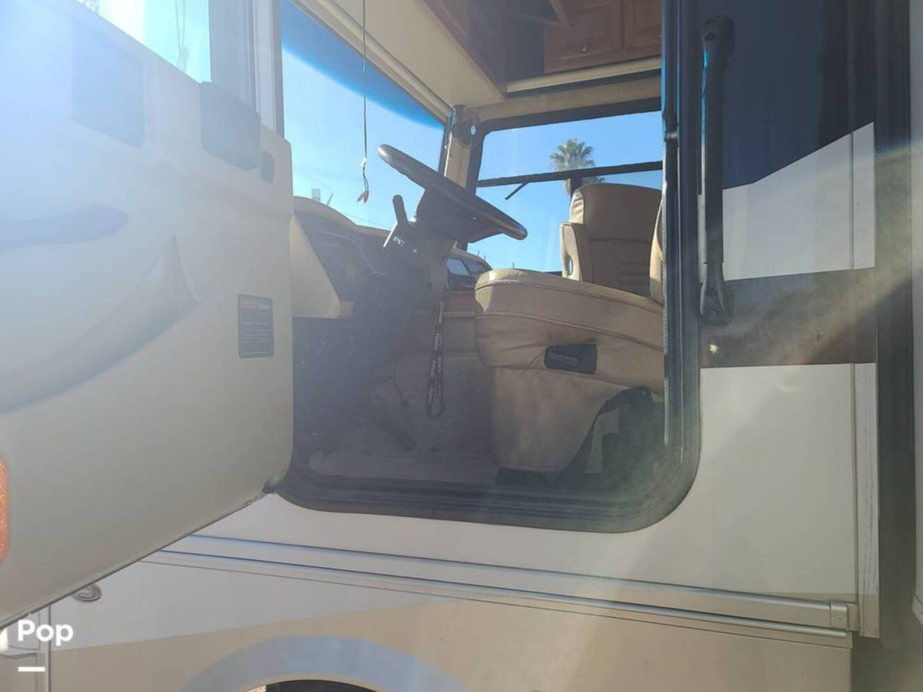 A photo of this 2009 Tiffin Allegro Bay 35TSB