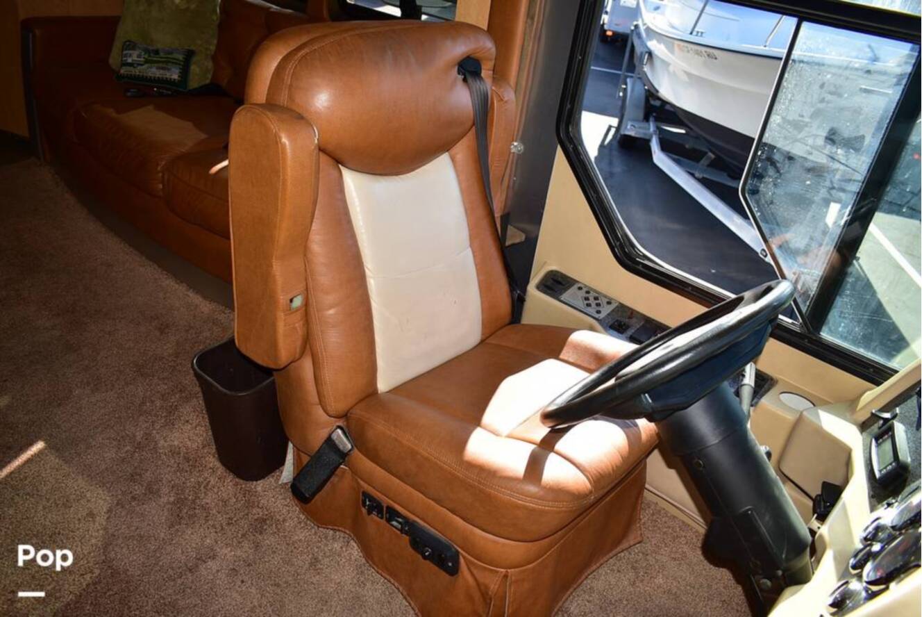 A photo of this 2006 Airstream Land Yacht A37