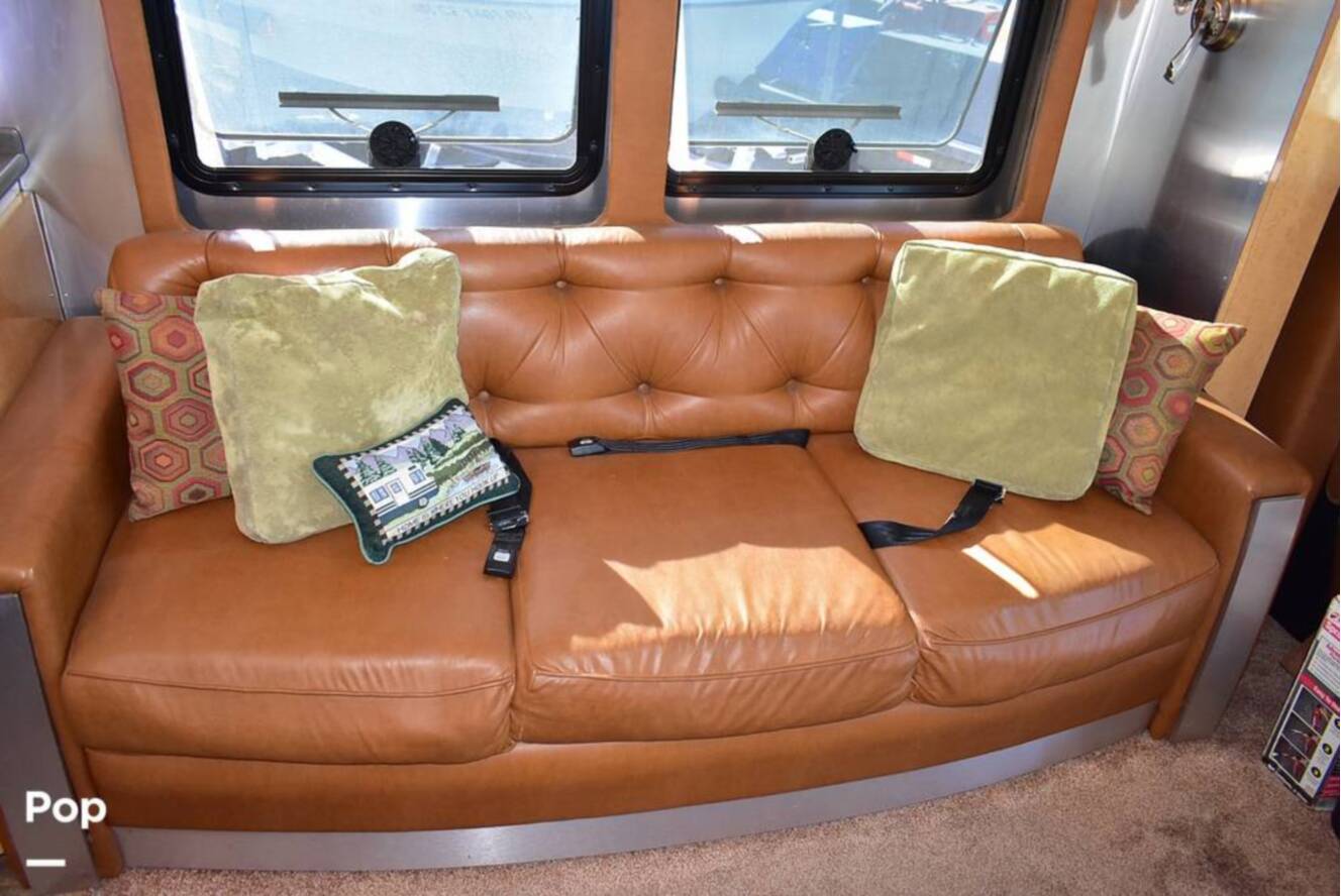 A photo of this 2006 Airstream Land Yacht A37