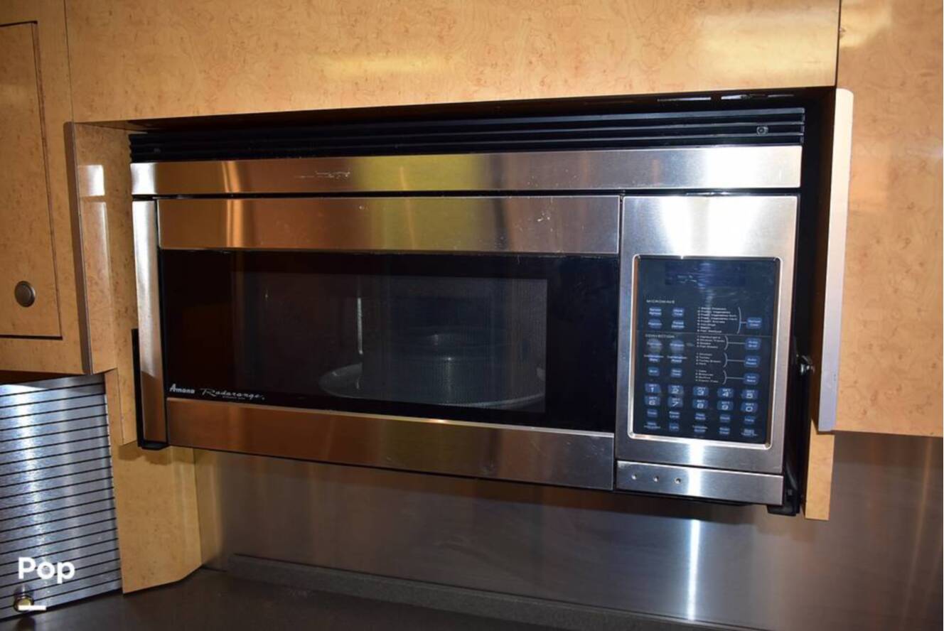 A photo of this 2006 Airstream Land Yacht A37