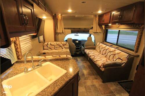 2017 Thor Motor Coach Freedom Elite 29FE in waynesville OH