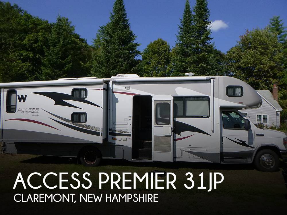 2013 Winnebago Access Premier 31JP in claremont NH