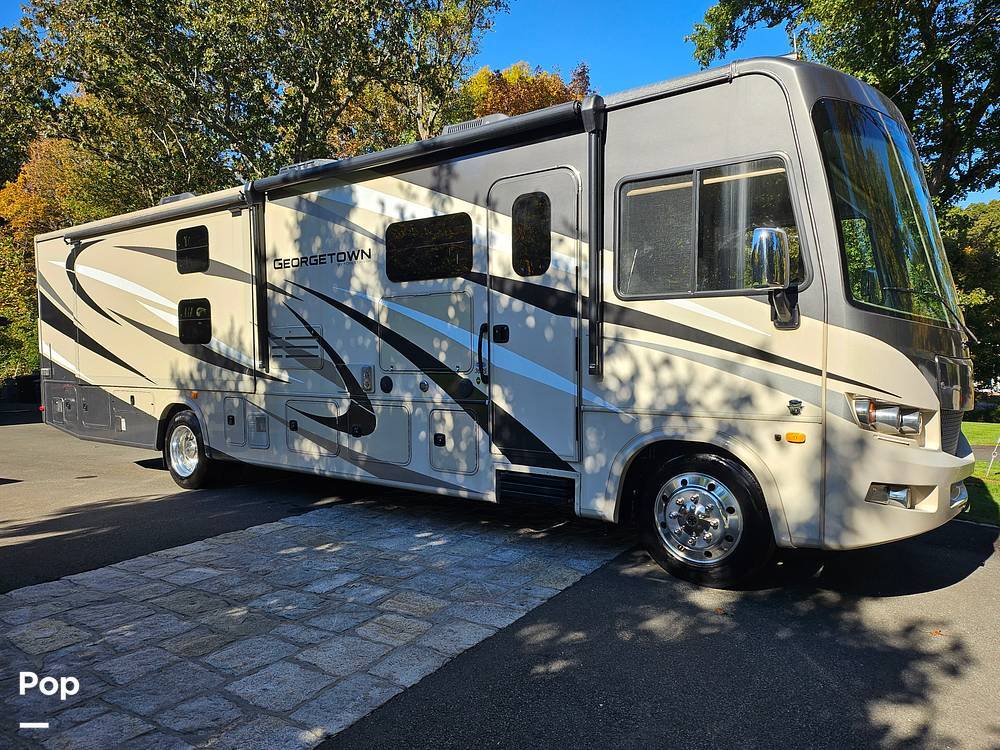 2020 Forest River Georgetown GT5 36B5 5 SERIES GT5 36B5 in orange CT