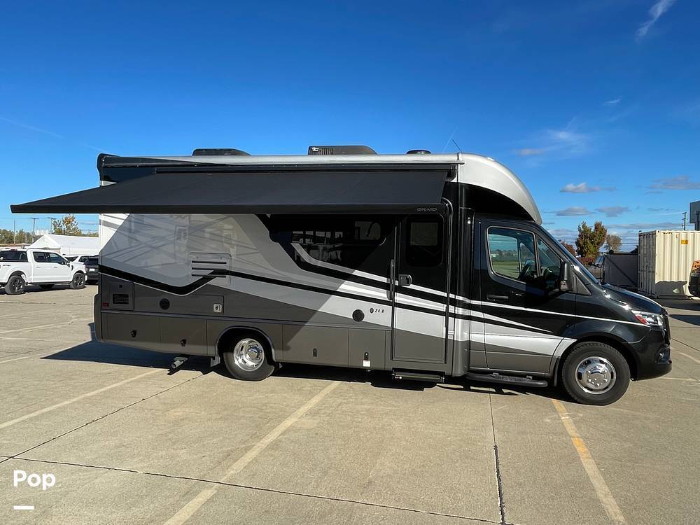 2022 Jayco Melbourne Prestige 24RP in shelby township MI
