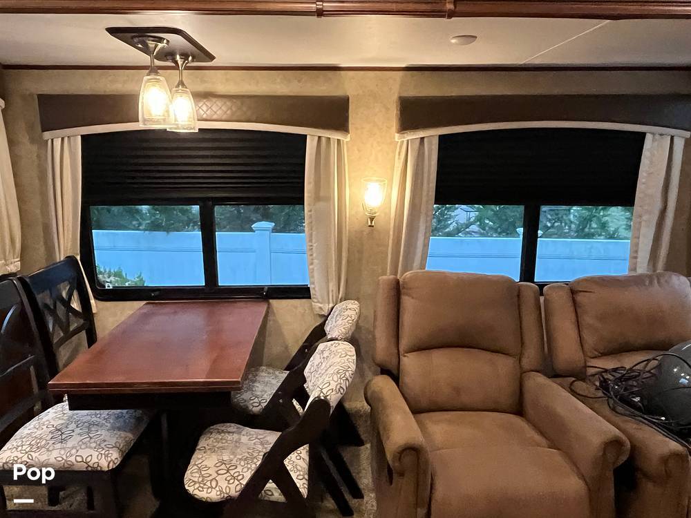 2018 Jayco Eagle 325BHQS in holtsville NY