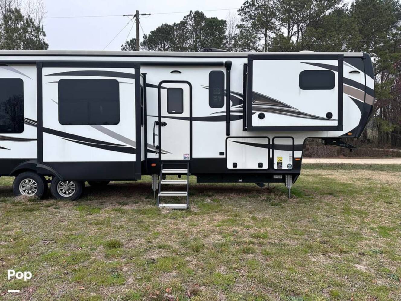 A photo of this 2021 Heartland Bighorn 3995FK