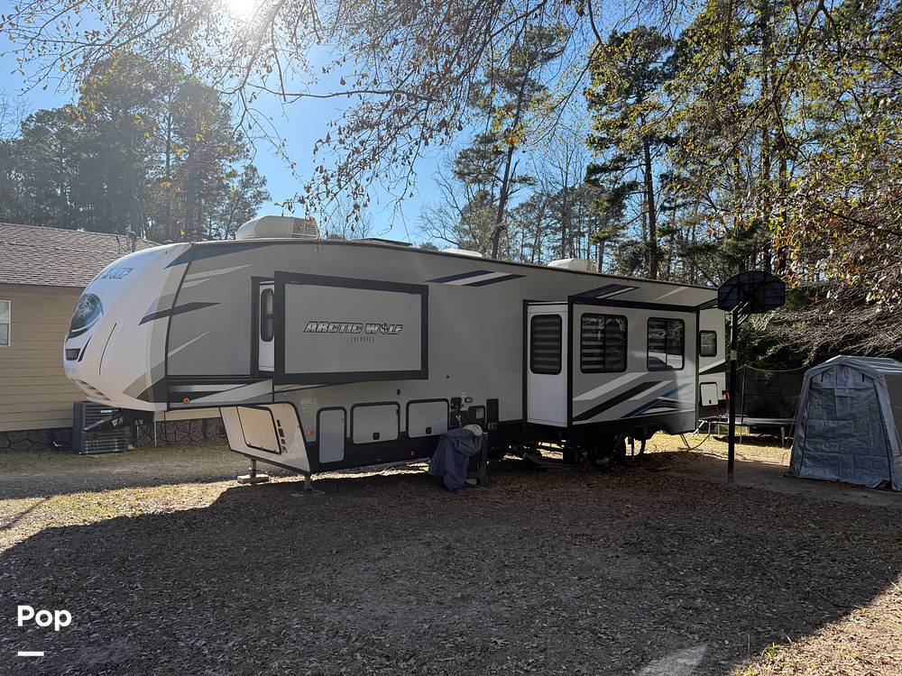 2021 Cherokee Arctic Wolf 3770SUITE in gilmer TX