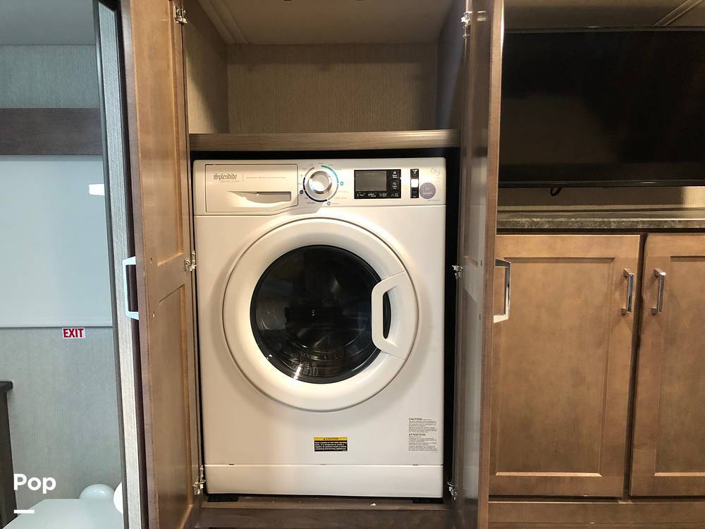 2022 Winnebago Adventurer 35F in riverton UT