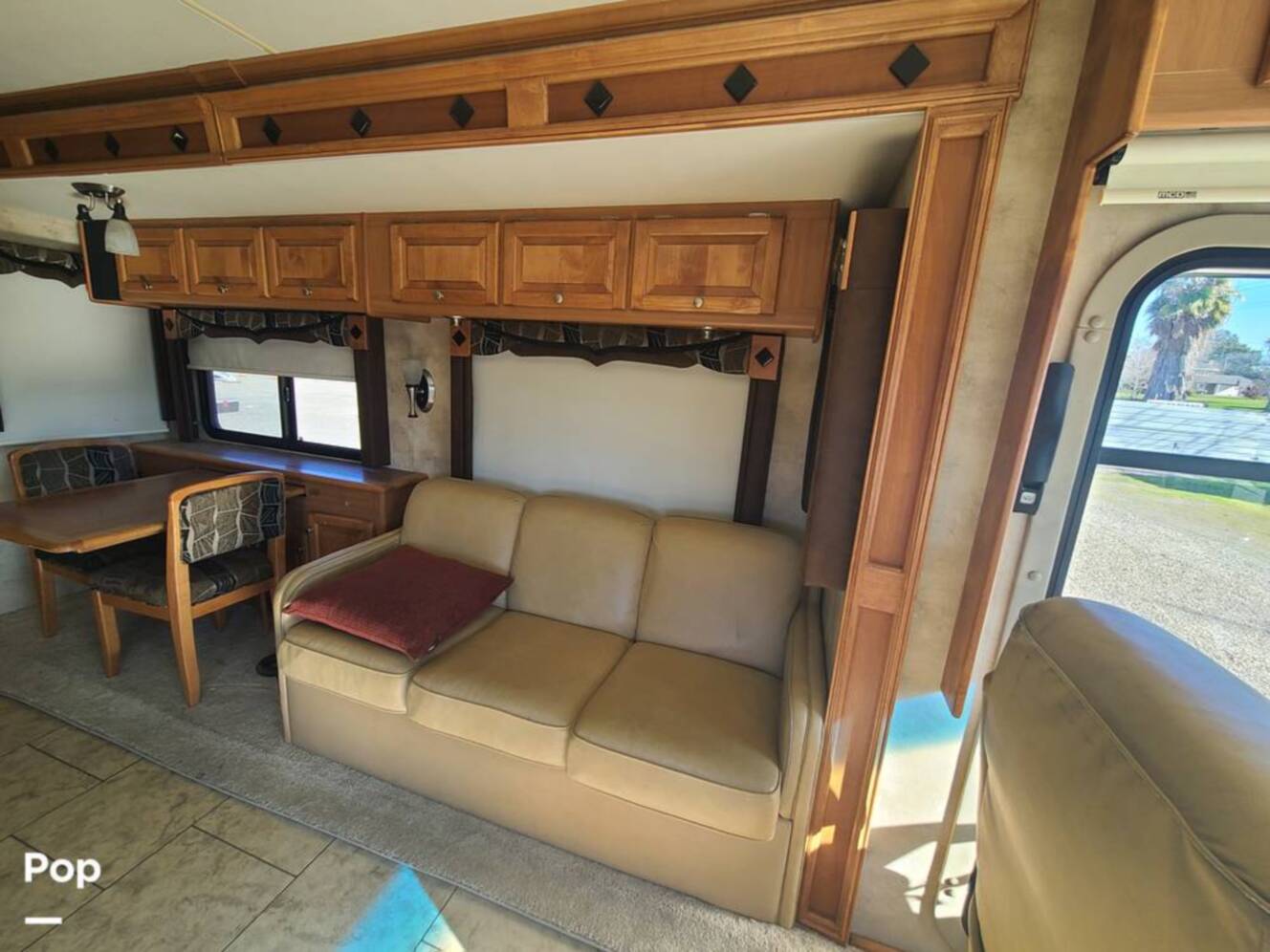A photo of this 2009 Tiffin Allegro Bay 35TSB