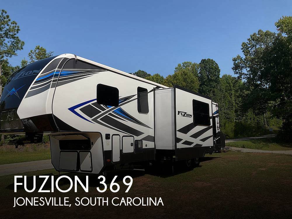 2021 Keystone Fuzion 369 Fifth Wheel Toy Hauler RV