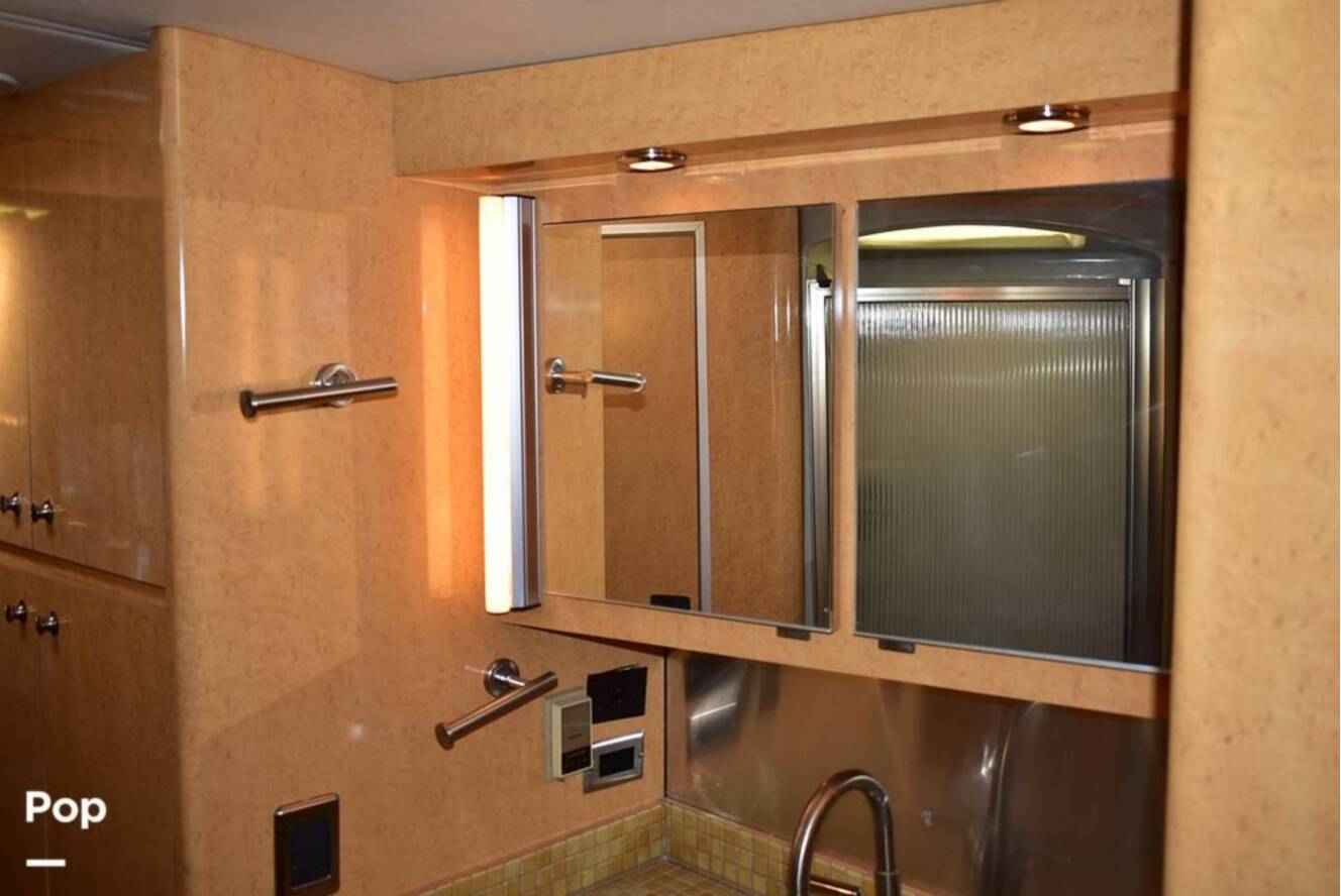 A photo of this 2006 Airstream Land Yacht A37