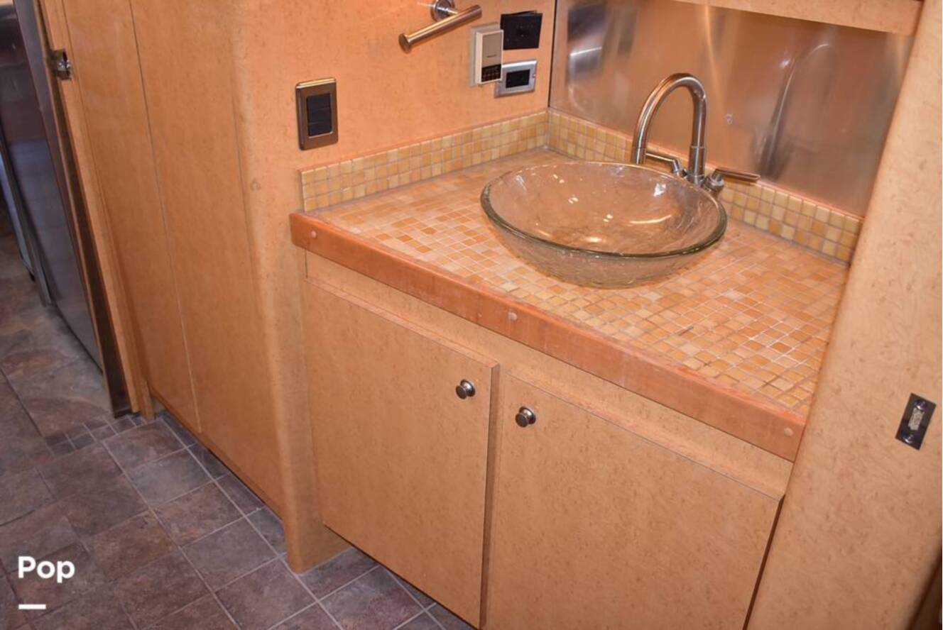 A photo of this 2006 Airstream Land Yacht A37