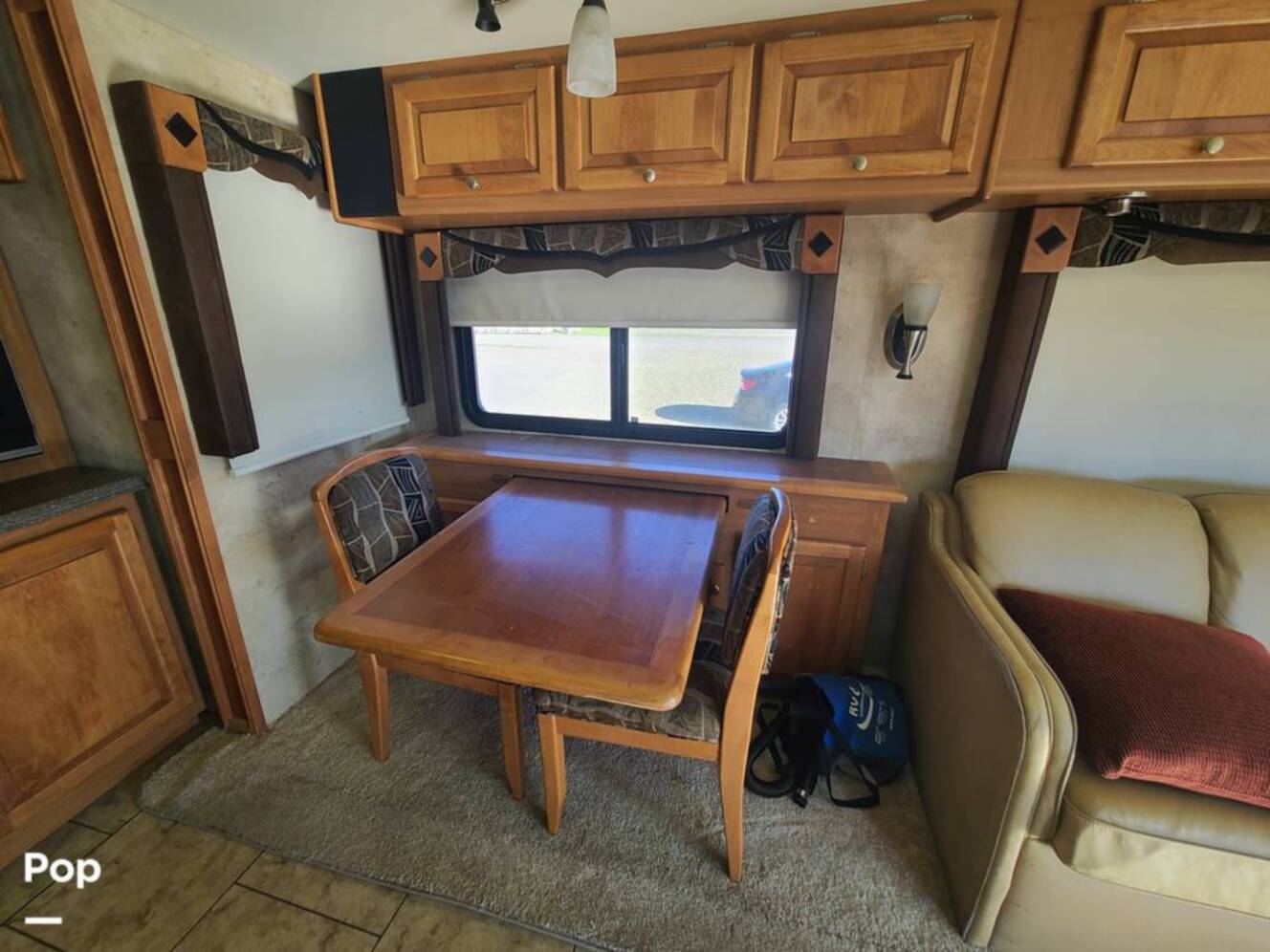 A photo of this 2009 Tiffin Allegro Bay 35TSB