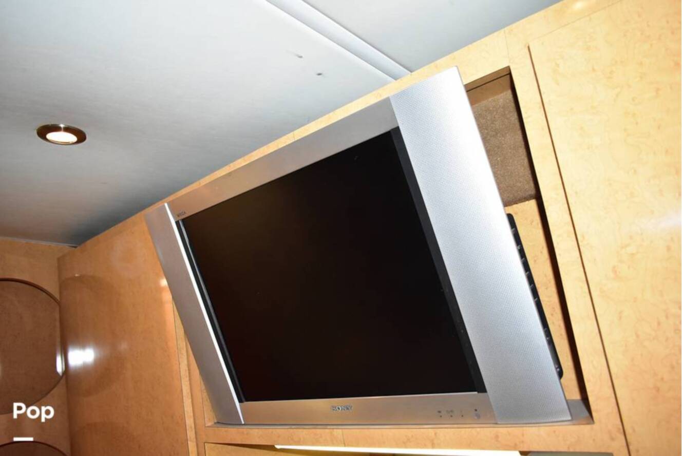 A photo of this 2006 Airstream Land Yacht A37