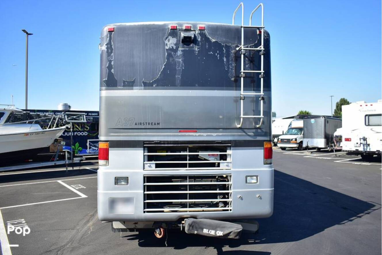 A photo of this 2006 Airstream Land Yacht A37