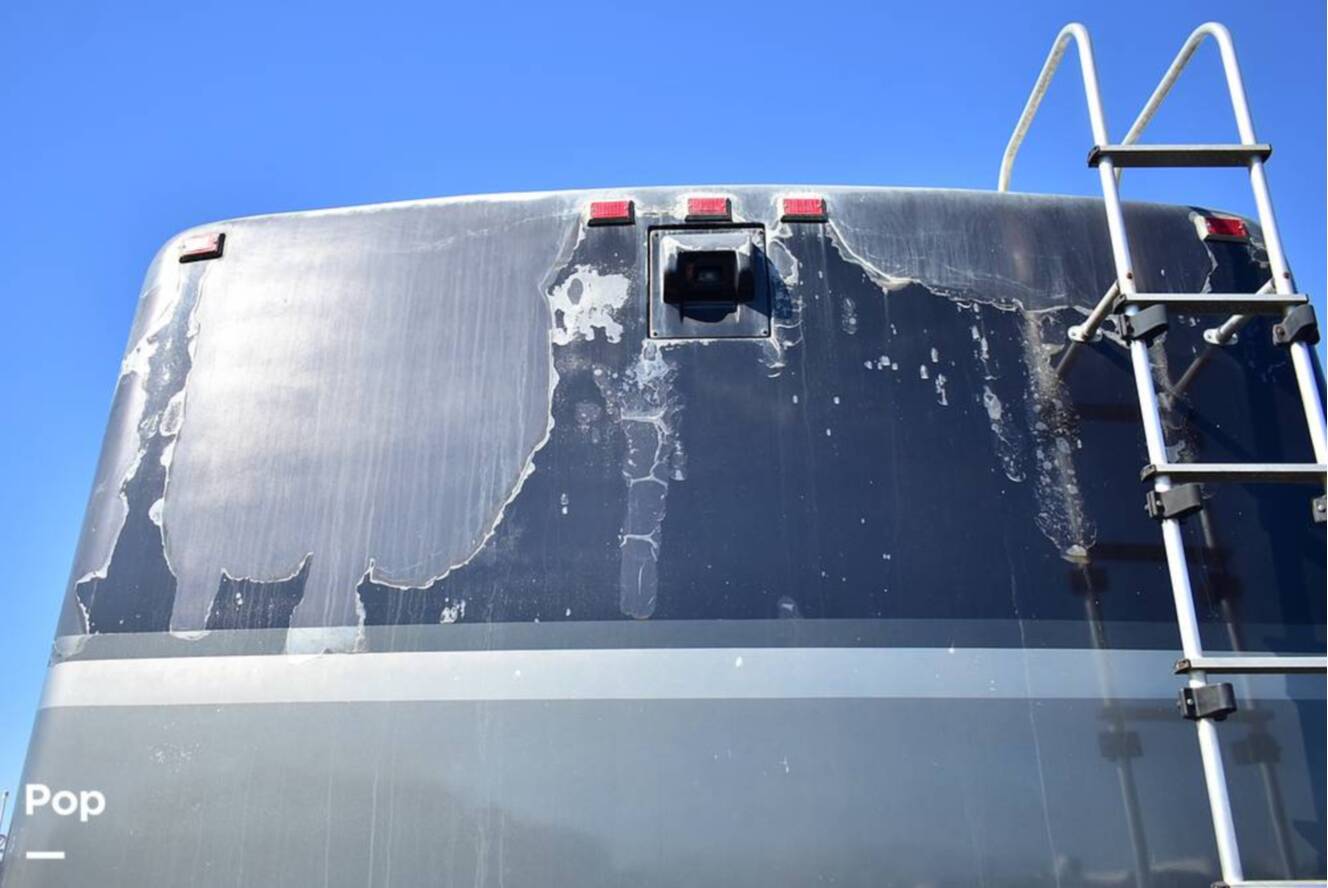 A photo of this 2006 Airstream Land Yacht A37