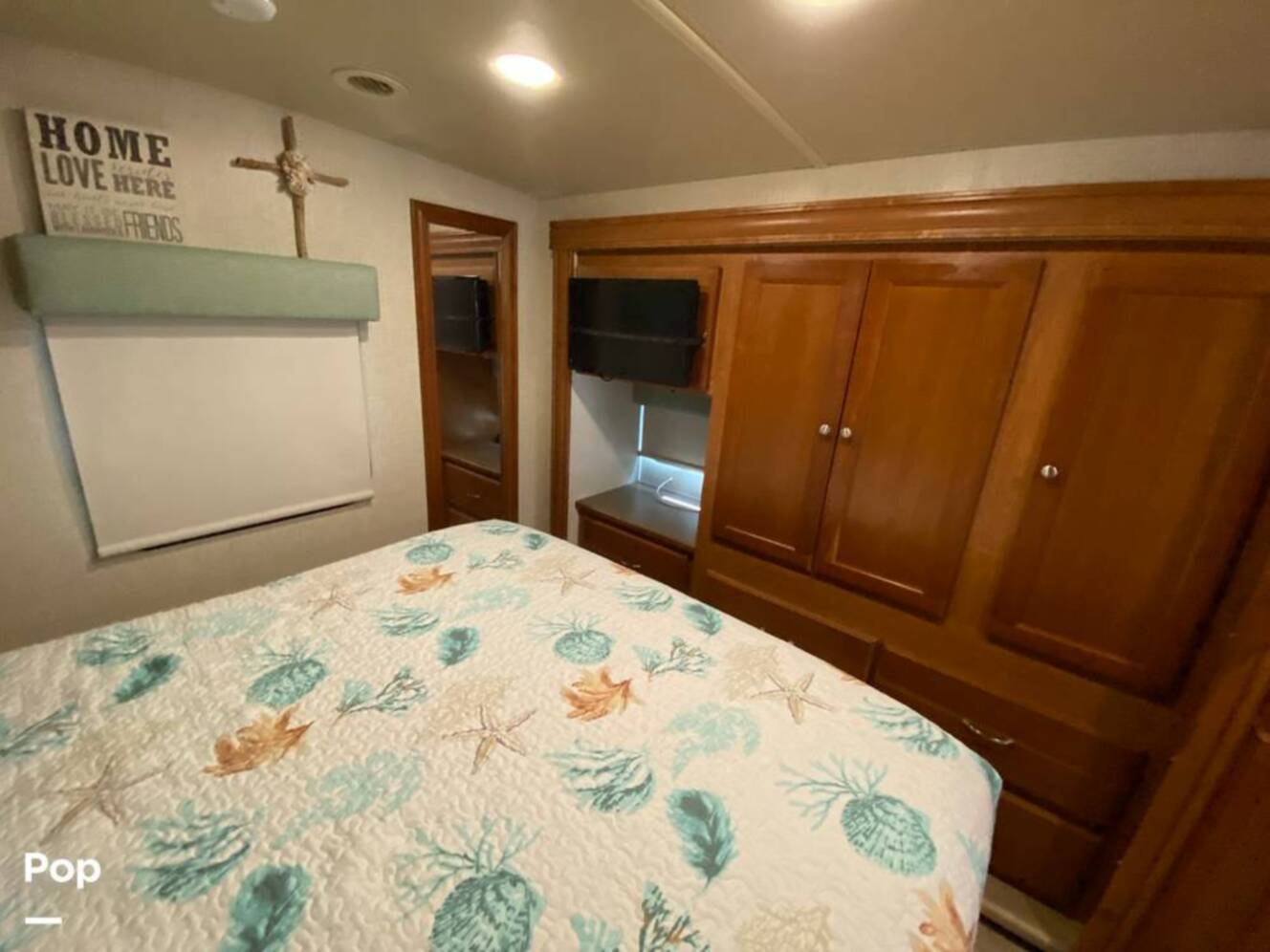 A photo of this 2017 Winnebago Sunstar 29VE