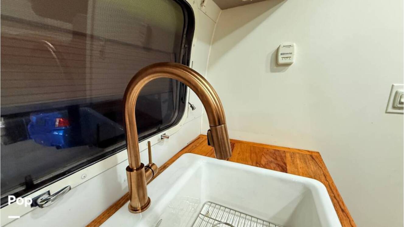 A photo of this 1973 Airstream Sovereign 31
